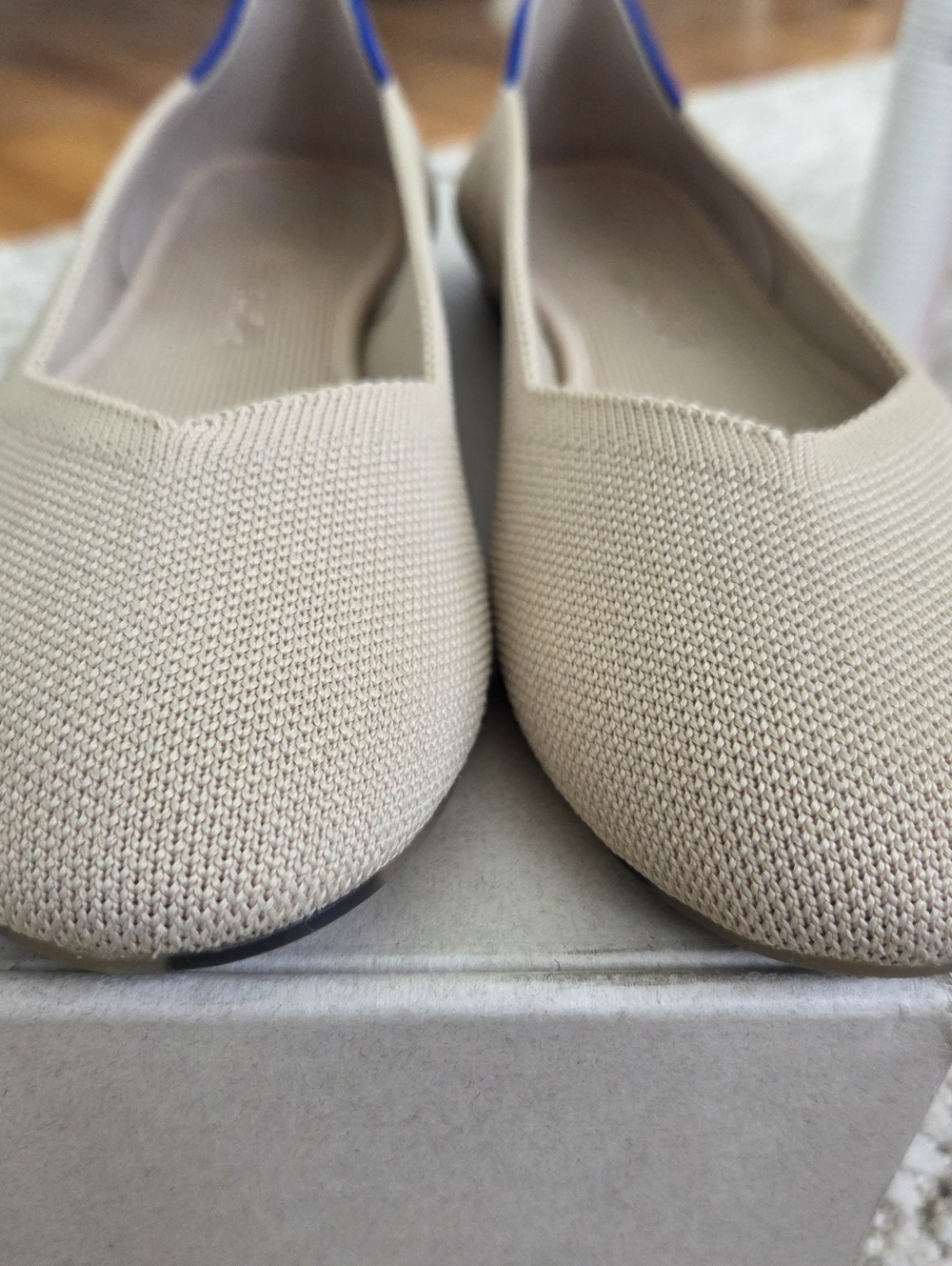 Rothy's Ecru Daily Flats Size 8.5 Pre-Loved Very Good Condition - Picture 4 of 10
